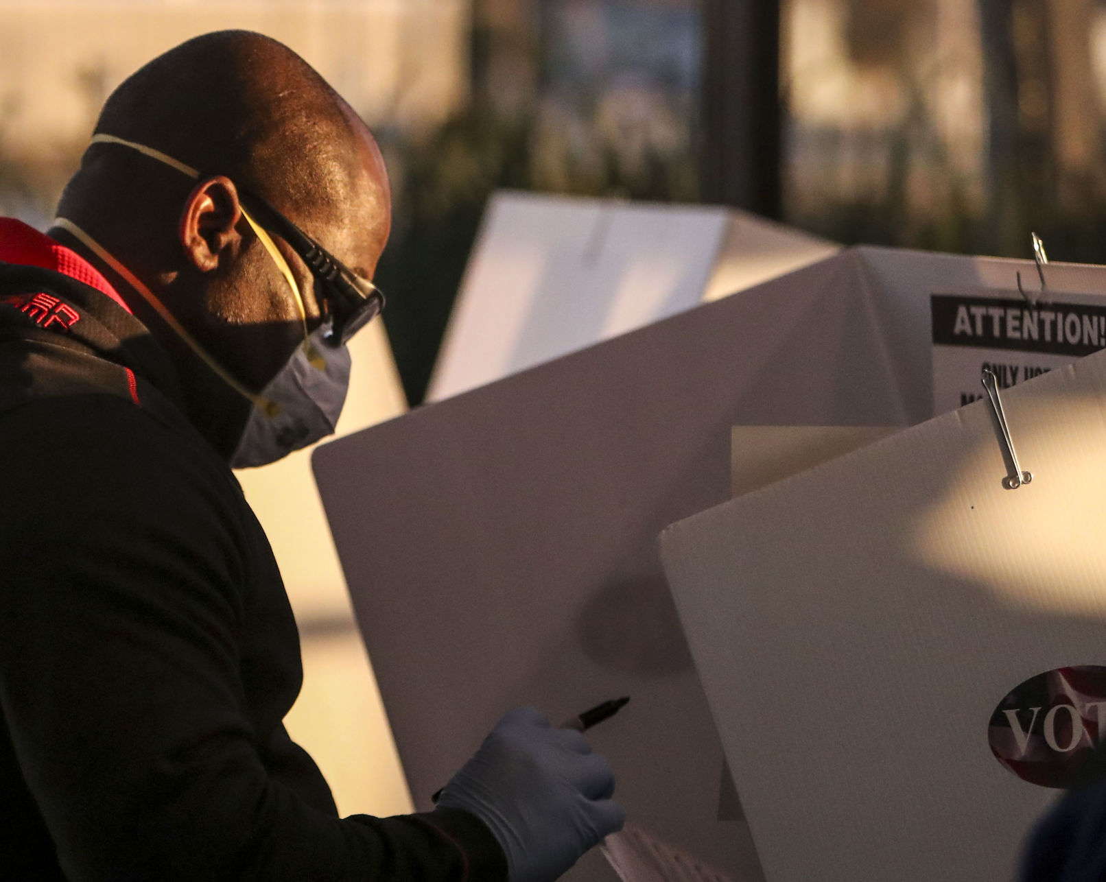 110320-qct-voting-jg-17.JPG